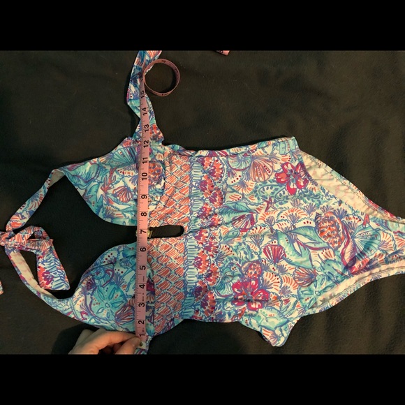Gorgeous Lilly Pulitzer One Piece - Picture 5 of 8